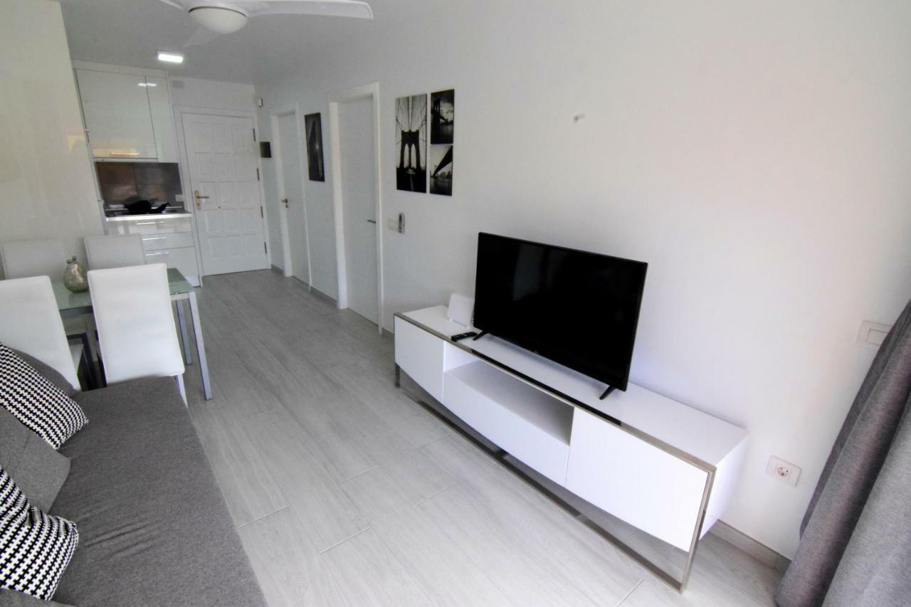 Las Torres Del Sol Los Cristianos Apartment Лос Кристианос Екстериор снимка